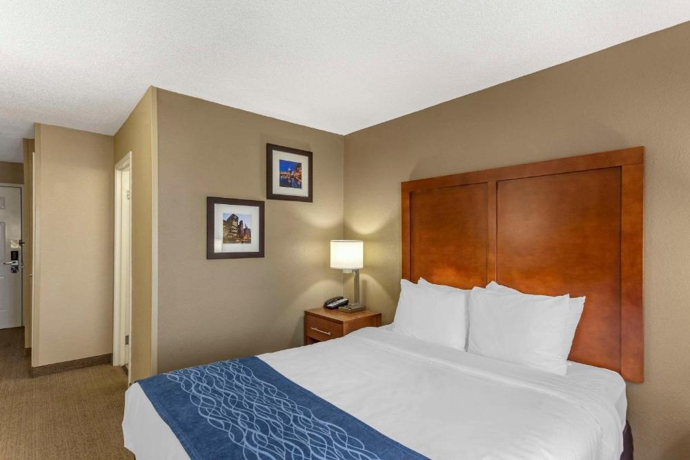 Comfort Inn Gurnee near Six Flags