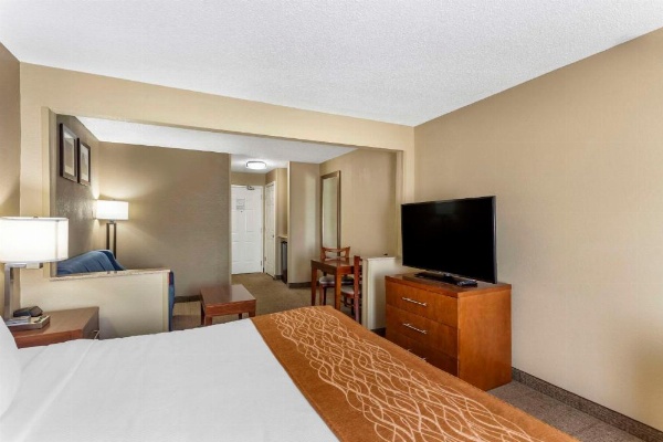 Comfort Inn Gurnee near Six Flags image 16