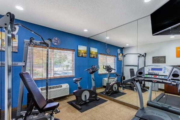 Comfort Inn Gurnee near Six Flags image 19