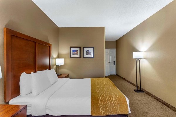 Comfort Inn Gurnee near Six Flags image 6